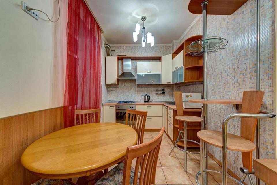 Apartments On Shota Rustaveli Kiev Ngoại thất bức ảnh